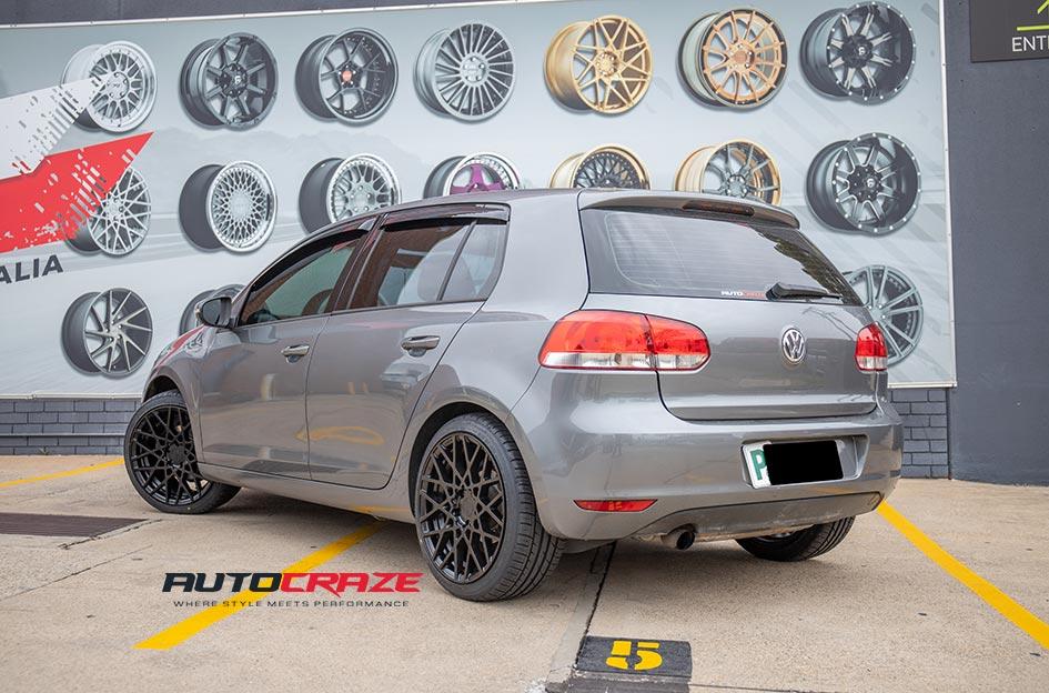 VOLKSWAGEN GOLF BLQ MATTE BLACK